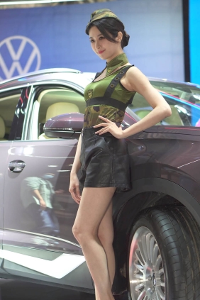 THEBAUTY 2021东莞AIT改装车展模特38 [1V279M]