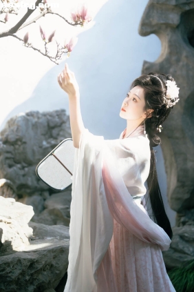 [YITUYU艺图语]2025.08.23 二乔玉兰 甜心芽芽[15P308M]