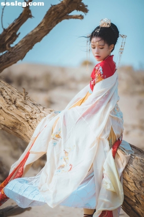 桜桃喵 惊鸿[15P375M]