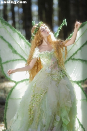 [YITUYU艺图语]2025.05.08 破茧成蝶 鹿离[23P268M]