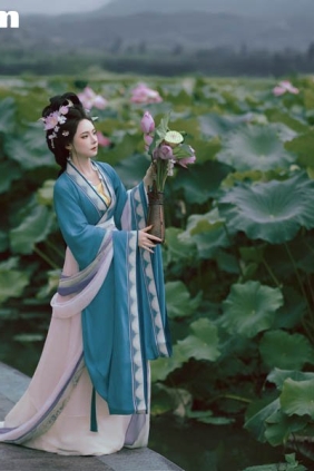 [YITUYU艺图语]2025.08.28 荷香 爱莫离[26P281M]