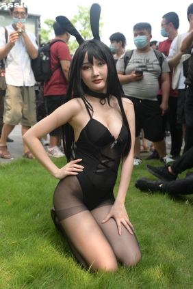 街拍作品 可爱黑丝兔[74P1.33G]