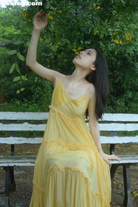 [YITUYU艺图语]2025.08.31 不如淋雨 悲伤甜椒[18P156M]