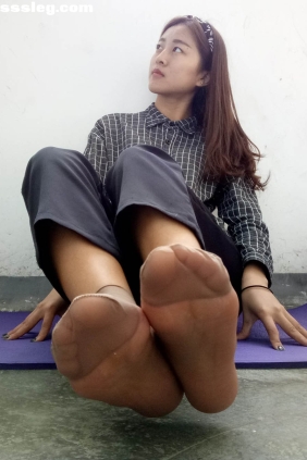 学妹校园寝室短丝系列003期 马聪[57P84M]