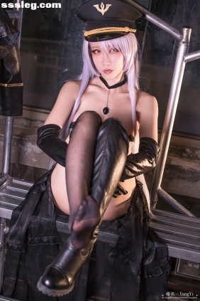 楊衣Yangyi 黑山梗菜[26P156M]