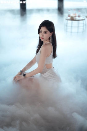 [YITUYU艺图语]2025.08.13 雾 璐璐[13P50M]