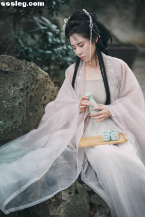 [YITUYU艺图语]2025.10.06 古风人像拍摄(桂斋) 浅月没有月[14P171M]