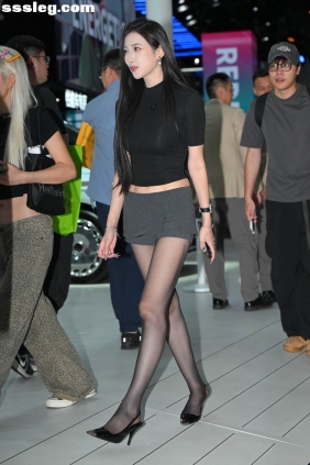 街拍作品 气质黑丝长发[59P1.15G]