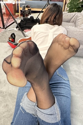 三禾摄影 No.041 牛仔裤 黑丝 高跟[239P+1V4.16G]