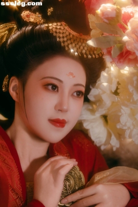 [YITUYU艺图语]2025.10.02 贵妃娘娘 睿智的小娜[14P133M]