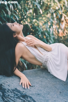 [YITUYU艺图语]2025.10.25 夏日溪水 由美[15P350M]