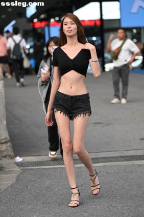 街拍作品 高挑牛仔短裤[48P977M]