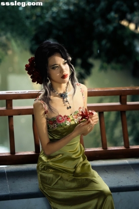 [YITUYU艺图语]2025.10.02 等待一人 tt[18P191M]