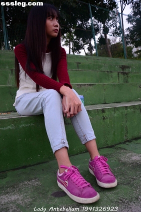 [战前女神]恋足美腿摄影套图057 [54P113M]