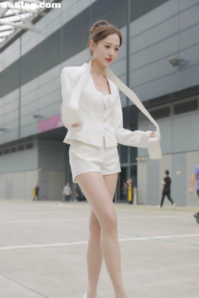 THEBEAUTY 2024深圳粤港澳大湾区车展车模随拍 111 [1V425M]