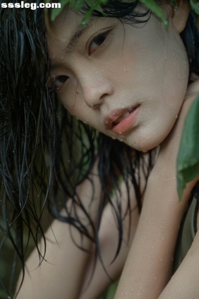 [YITUYU艺图语]2025.06.25 潮湿的夏 i人凌凌七[15P140M]