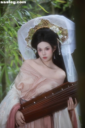 [YITUYU艺图语]2025.09.21 竹 喵小喵[9P121M]