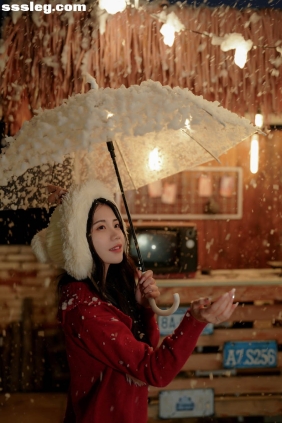 [YITUYU艺图语]2025.09.25 夜景人像拍照 阿咩[13P105M]