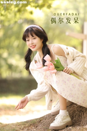 [YITUYU艺图语]2022.10.06 偶尔发呆 小薇人儿[32P309M]