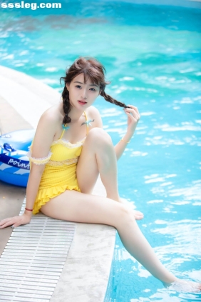 [YITUYU艺图语]2025.08.28 泳池的少女 小林[14P116M]