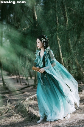 [YITUYU艺图语]2025.07.21 SONY A7C2直出人像 小叶子[22P153M]