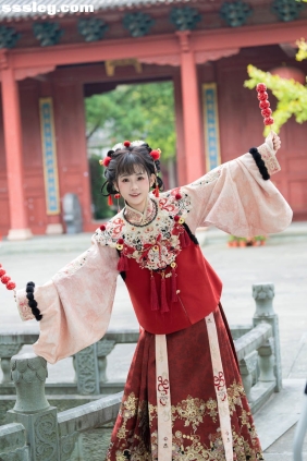 [YITUYU艺图语]2025.11.11 新年好 湫一只岁岁[60P1.86G]