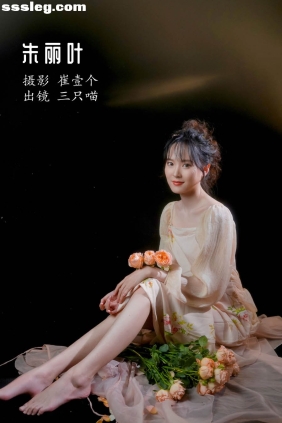 [YITUYU艺图语]2022.12.06 朱丽叶 三只喵[25P208M]