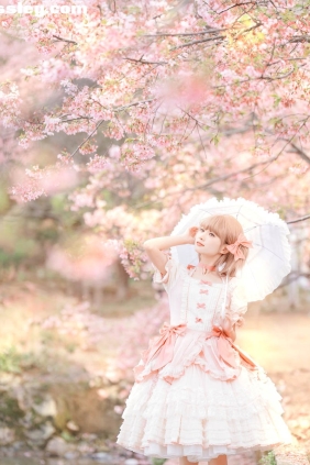 [YITUYU艺图语]2025.09.06 日系樱花人像 暴躁的果酱大爷[19P90M]