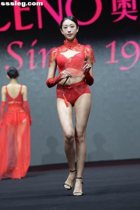 街拍作品 火红内衣秀[167P3.69G]