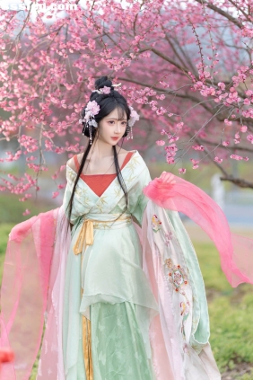 [YITUYU艺图语]2025.07.08 梅间诗笺 绮罗生的小苏苏[16P183M]