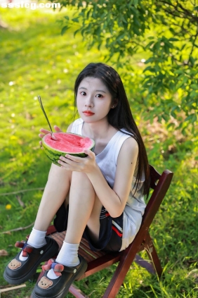 [YITUYU艺图语]2025.08.14 西瓜味的夏天 湉懒懒[42P218M]