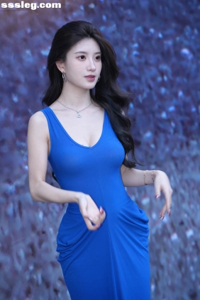 街拍作品 柔美蓝色裙装[32P610M]