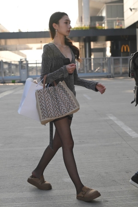 街拍作品 迷人修身短裙[74P1.48G]