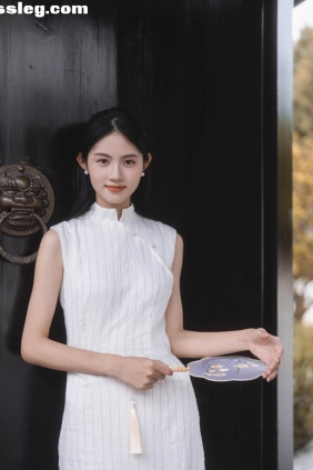 [YITUYU艺图语]2025.10.10 复古新中式旗袍 小橙[12P156M]