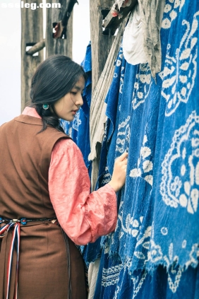 [YITUYU艺图语]2025.08.12 自由的 在长野晒月亮的油松[14P88M]