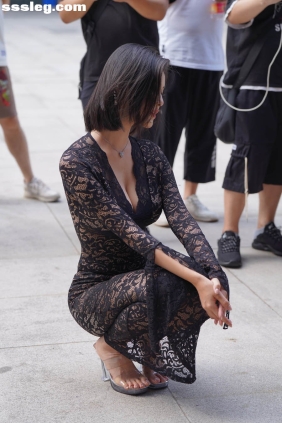 街拍作品 黑色蕾丝长裙[175P3.00G]