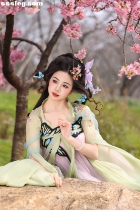 [YITUYU艺图语]2025.06.16 蝴蝶梦 小杜同学[26P498M]