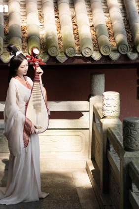 [YITUYU艺图语]2025.04.01 袍影惊鸿 颜如玉[24P312M]