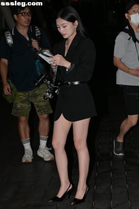 街拍作品 黑色系套装[71P1.22G]