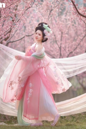 [YITUYU艺图语]2025.09.30 樱语汉服 六六[34P476M]