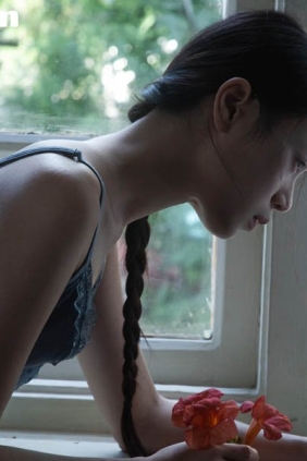 [YITUYU艺图语]2025.06.28 光 海棠花和女孩 蔡景梵[18P322M]