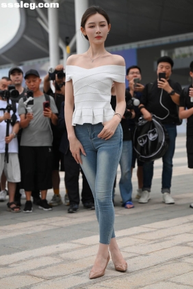 街拍作品 一字肩牛仔裤[149P2.91G]