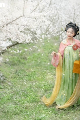 [YITUYU艺图语]2025.10.18 上春山 遥七不卖鸡毛菜&佳妃[9P137M]