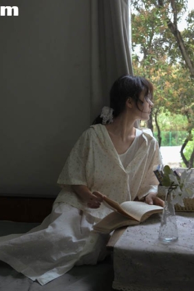 [YITUYU艺图语]2025.05.31 窗畔漫读 小雨天气[17P229M]