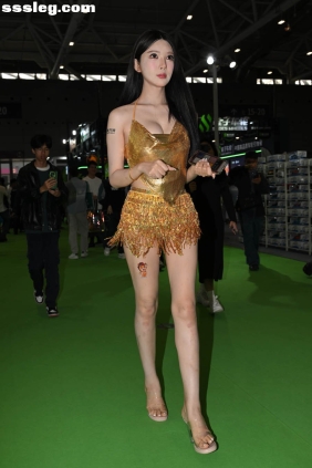 街拍作品 金色碎花[106P1.80G]