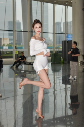 街拍作品 白色活力短裤[51P1.14G]