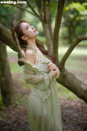 [YITUYU艺图语]2025.05.27 森林童话 绿裙少女 颖儿YY[39P1.47G]