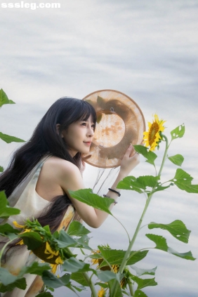 [YITUYU艺图语]2025.09.29 向日葵少女 叶子[11P141M]