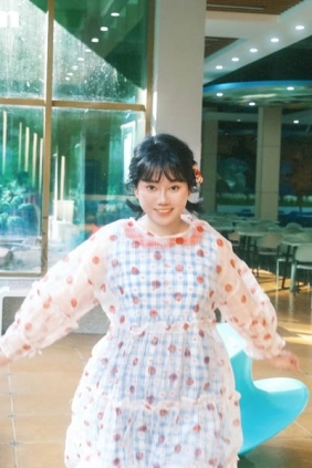 [YITUYU艺图语]2025.10.29 活在光里 璐璐[19P367M]