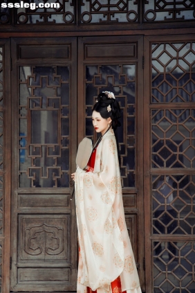 [YITUYU艺图语]2025.07.05 惹红尘 花怜[19P166M]